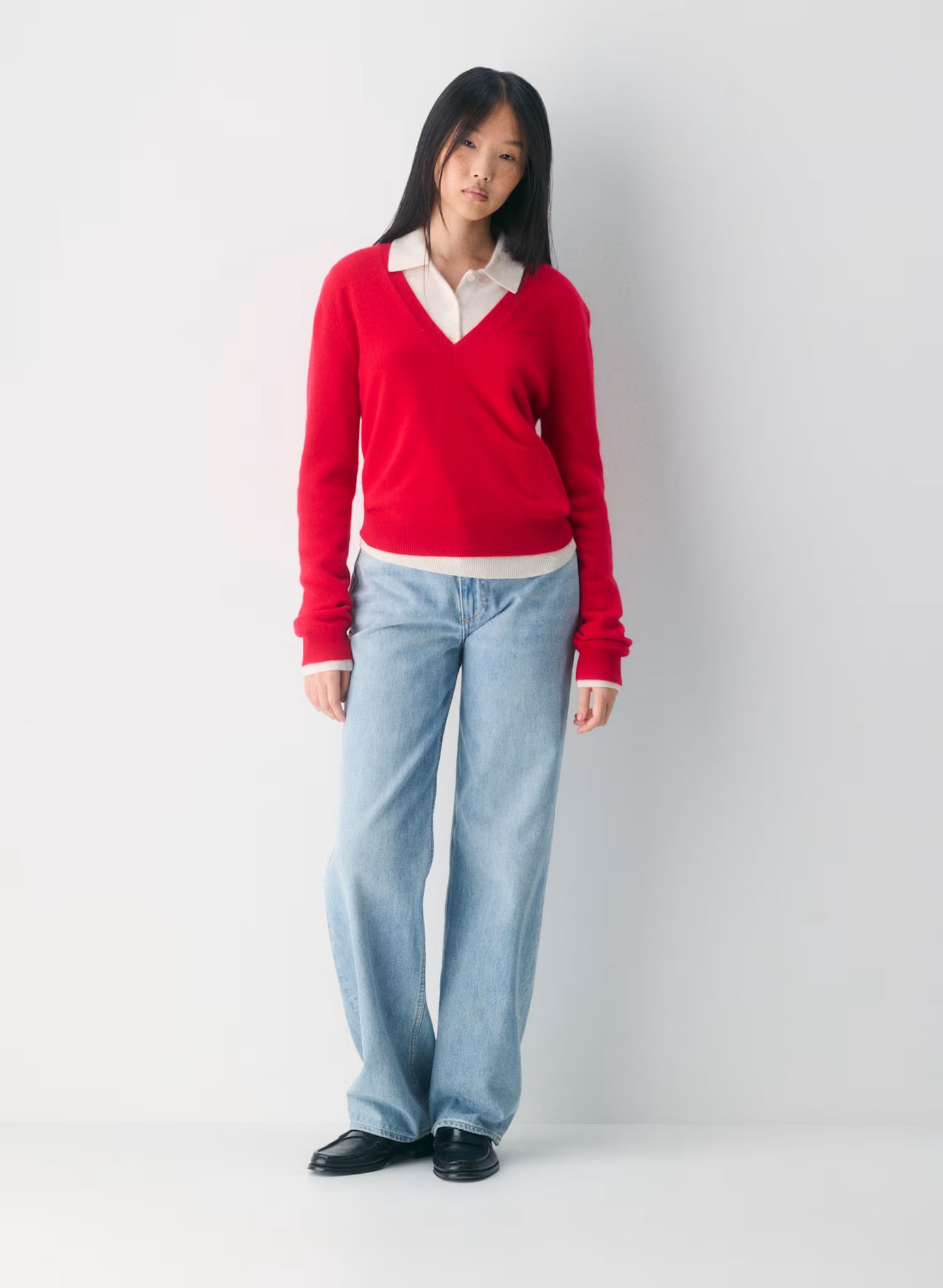 Bare Cashmere V-neck Sweater