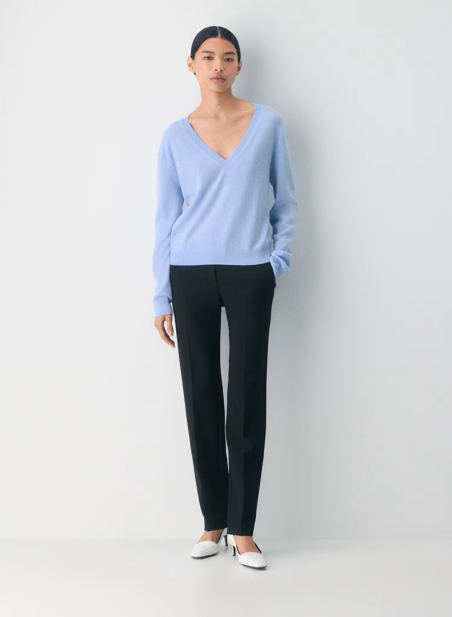 Bare Cashmere V-neck Sweater